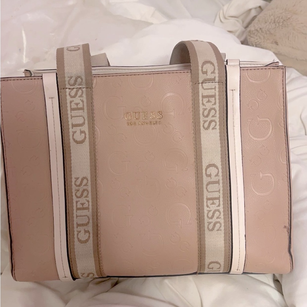 Pink guess bag super cute